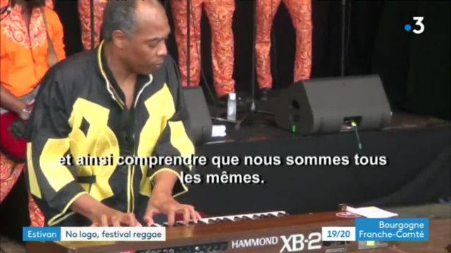 Femi Kuti en concert au No Logo Festival