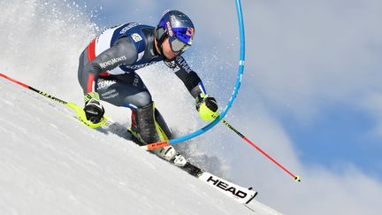 Alexis Pinturault n'a jamais réussi à prendre la mesure de la piste (FABRICE COFFRINI / AFP)