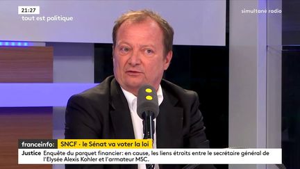 Stéphane Peu, député PCF de Seine-Saint-Denis, était l'invité de "tout est politique" le lundi 4 mai sur franceinfo. (FRANCEINFO / RADIOFRANCE)