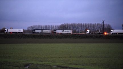 Blocage des transporteurs routiers à Valenciennes (Nord), le 28 novembre 2019. (MAXPPP)