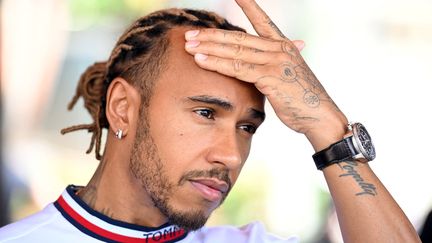 Lewis Hamilton lors de la séance d'essais libres du Grand Prix d'Azerbaïdjan, le 10 juin.&nbsp; (NATALIA KOLESNIKOVA / AFP)