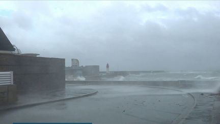 Bretagne : La tempête Aurore fait une arrivée fracassante