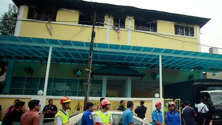 Vingt-quatre personnes, pour la plupart des adolescents, ont péri dans l'incendie d'une école religieuse de&nbsp;Kuala Lumpur (Malaisie), le 14 septembre 2017. (SADIQ ASYRAF / AFP)