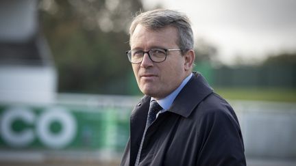 Le ministre des Transports, Francois Durovray, le 11 octobre 2024 à l'autodrome de Linas-Montlhery (Essonne). (SERGE TENANI / HANS LUCAS / AFP)