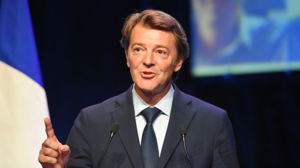 Le président de l'association des maires de France,&nbsp;François Baroin, à Bordeaux, le 1er octobre 2019. (NICOLAS TUCAT / AFP)