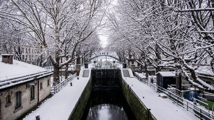 Le canal Saint-Martin sous la neige, à Paris, mercredi 7 février 2018. (MAXPPP)