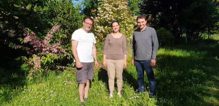 Christophe Karst, Lauriane Serfass et Zied Akkari,&nbsp;membres - très - actifs de Côté Rue, Côté Voisins.&nbsp; (ISABELLE MORAND / CRCV / RADIO FRANCE / FRANCE INFO)