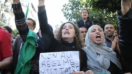 Des étudiants manifestent à Alger contre le pouvoir en place. (?ADEL SEHREI/WOSTOK PRESS / MAXPPP)