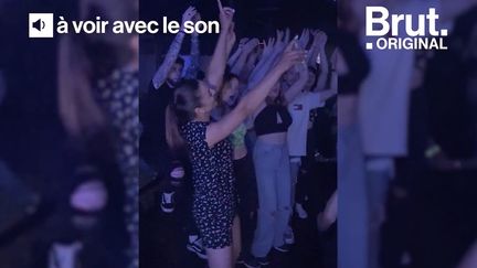 VIDEO. "La jeunesse va revivre !" : soirée riche en émotions pour Matthieu qui a pu rouvrir sa boîte de nuit (BRUT)