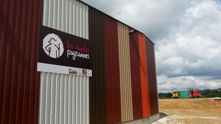 Le futur abattoir de Bourganeuf mise sur les circuits courts, la qualité, et veut éviter la souffrance des animaux. (OLIVIER ESTRAN / RADIO FRANCE)