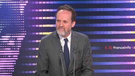 Jean-Marc Dumontet,&nbsp;producteur de spectacles et proche d'Emmanuel Macron était l'invité du "8h30&nbsp;franceinfo", samedi 7 mai 2022. (FRANCEINFO / RADIOFRANCE)