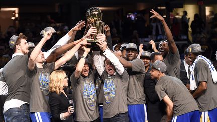 &nbsp; (Les Golden State Warriors remportent le titre de champion de NBA © RETEURS - USA Today Sports)