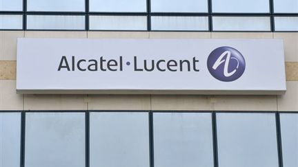 Logo du groupe Alcatel-Lucent (© AFP PHOTO ERIC PIERMONT)