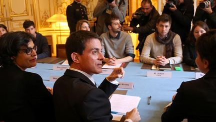 &nbsp; (Manuel Valls a fait de nouvelles propositions aux jeunes © REUTERS / Charles Platiau)