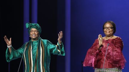 le prix Nobel de la paix est décerné à la présidente libérienne Ellen Johnson Sirleaf et à sa compatriote militante Leymah Gbowee, conjointement avec la Yéménite Tawakkol Karma, le 11 décembre 2011 à Oslo.&nbsp; (LEONHARD FOEGER / X00360)