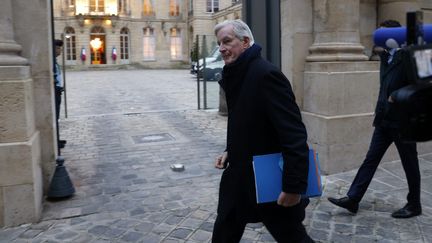 Le Premier ministre, Michel Barnier, à son arrivée à Matignon, le 29 octobre 2024. (GEOFFROY VAN DER HASSELT / AFP)