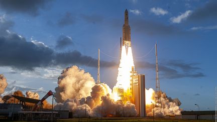 La fusée Ariane 5 décolle de Kourou (Guyane), le 30 juillet 2021.
 (P PIRON / ESA)