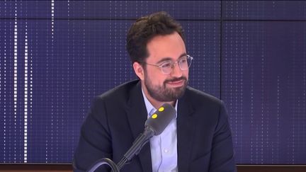 Mounir Mahjoubi, l'ancien secrétaire d'État chargé du Numérique, candidat à la mairie de Paris, invité du "8h30 Fauvelle-Dély", jeudi 28 mars 2019.&nbsp; (FRANCEINFO / RADIOFRANCE)