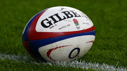 Un ballon durant le match Angleterre-pays de Galles, pour le Tournoi des six nations, le 10 février 2018 à Londres. (KIERAN GALVIN / NURPHOTO / AFP)