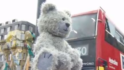 A Londres, un ours en peluche alerte sur la qualité de l'air