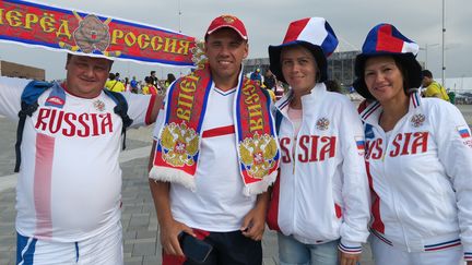 Des supporters russes dans le parc olympique de Rio de Janeiro (Brésil), le 8 août 2016. (PIERRE GODON / FRANCETV INFO)