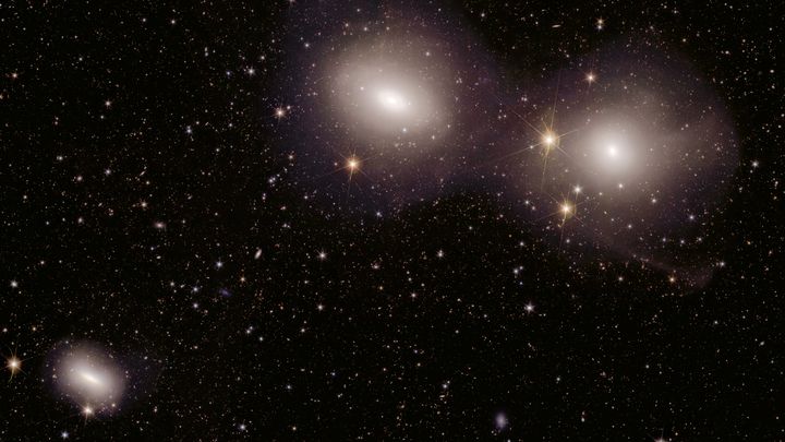 Euclid's new image of the Dorado group of galaxies.  (ESA/Euclid/Euclid Consortium / NASA, image processing by J.-C. Cuillandre (CEA Paris-Saclay), G. Anselmi)