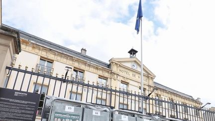 Législatives anticipées : la course aux procurations avant le premier tour (france 2)