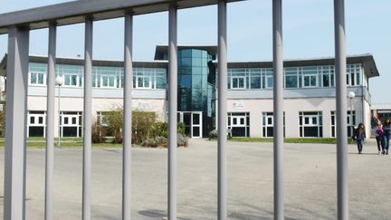 Le lycée Gustave Flaubert à Rouen (Seine-Maritime) fermé le 13 avril 2023. (BORIS MASLARD / MAXPPP)