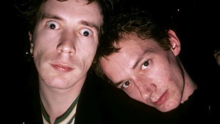 John Lydon et le guitariste Keith Levene à l'époque de Public Image Limited, à New York (Etats-Unis) en janvier 1982. (PETER NOBLE / REDFERNS / GETTY IMAGES)