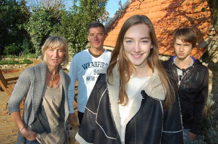 Joséphine Le Tutour entourée de sa famille (2011)
 (PHOTOPQR/LE TELEGRAMME)