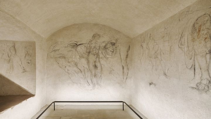 Michel-Ange aurait réalisé de nombreux dessins au fusain et à la craie sur les murs de la "chambre secrète" à Florence (Italie). (FRANCESCO FANFANI / HANDOUT / NATIONAL MUSEUM OF BARGELLO)