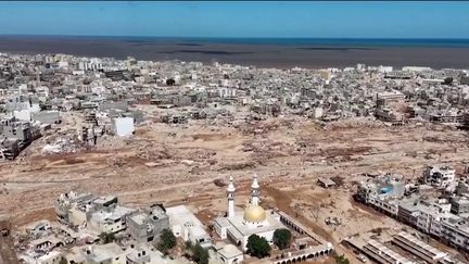 Dans la nuit du 10 au 11 septembre, la ville de Derna (Libye) a été fortement touchée par les inondations. Des images satellites montrent l'ampleur des dégâts.