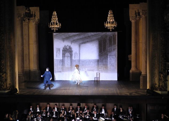 Patricia Petibon aux côtés de Frédéric Antoun dans "Manon" de Massenet.
 (Lorenzo Ciavarini Azzi/Culturebox)