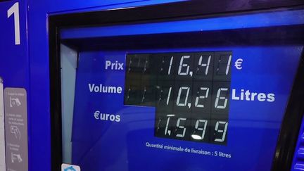 Carburant : le variant Omicron fait chuter le prix de l’essence (FRANCE 2)