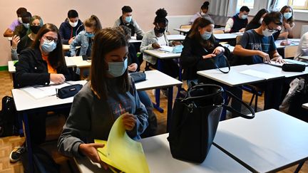 Une salle de classe à Rennes (Ille-et-Vilaine). Photo d'illustration (DAMIEN MEYER / AFP)