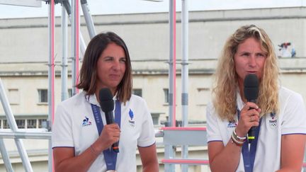 Paris 2024 : "Il ne va pas m'épouser parce qu'on a fait le bronze", s'amuse Sarah Steyaert, médaillée en voile et demandée en mariage (France 2)