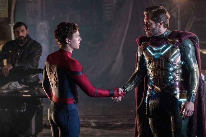 Tom Holland et Jake Gyllenhaal dans "Spider-Man: Far From Home" de John Watts (Copyright Sony Pictures)