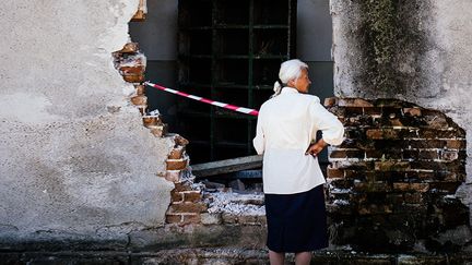 ces camps de travail proposent de «rééduquer» les «ennemis du peuple» ou les «éléments antisociaux» dans l'esprit des valeurs de la morale communiste. Mais le plus souvent, ce sont de simples citoyens dénoncés pour leurs origines bourgeoises ou pour des propos hostiles au régime qui y sont envoyés.
           
 
 
 (REUTERS/Stoyan Nenov)