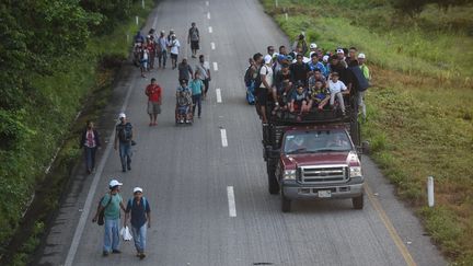 Des milliers de Honduriens traversent le Mexique pour tenter d'entrer aux États-Unis. (JOHAN ORDONEZ / AFP)