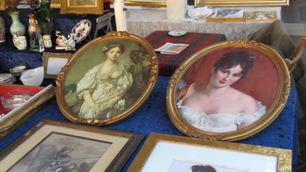 Brocante, tableaux (illustration) (SYLVESTRE / MAXPPP)