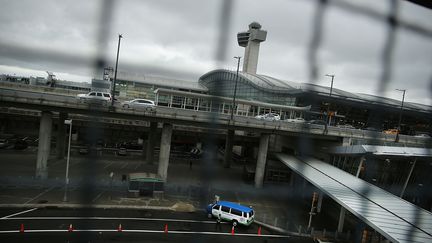 L'a&eacute;roport John F. Kennedy de New York (Etats-Unis), le 11 octobre 2014. (SPENCER PLATT / GETTY IMAGES NORTH AMERICA / AFP)