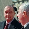 Jacques Chirac et Ediouard Balladur en avril 1995, à quelques jours du premier tour de l'élection présidentielle. (PIERRE VERDY / AFP)