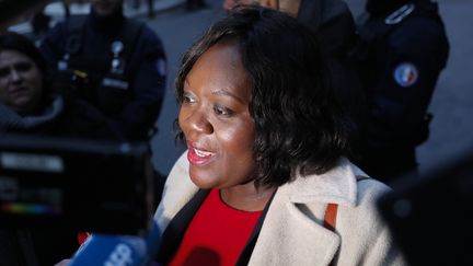 Laetitia Avia, députée La République en marche (LREM), répond aux questions des journalistes devant le siège du parti à Paris, le 16 février 2020 (photo d'illustration). (ZAKARIA ABDELKAFI / AFP)