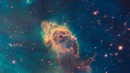 Voici une autre photo de la même région prise avec une autre lumière. (HUBBLE SPACE TELESCOPE / NASA / ESA)