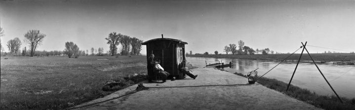 Josef Sudek, "Maysage de Melnik", 1959, Musée des Beaux-arts du Canada, Ottawa. Don anonyme, 2010
 (Succession de Josef Sudek)