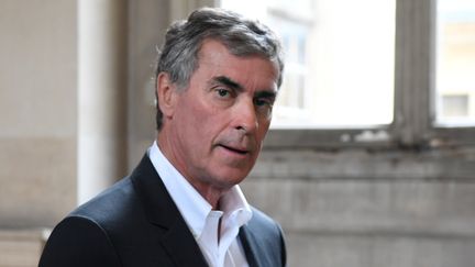 L'ex-ministre Jérôme Cahuzac à son arrivée au tribunal, à Paris, le 15 mai 2018. (ERIC FEFERBERG / AFP)