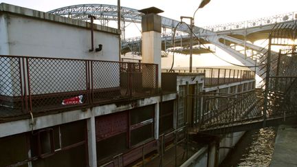 La péniche Louise-Catherine aménagée par Le Corbusier pour l'Armée du Salut.
 (Pierre Verdy AFP)