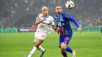 Amine Harit et Edon Zhegrova lors de Marseille-Lille, le samedi 4 novembre 2023. (CHRISTOPHE SIMON / AFP)