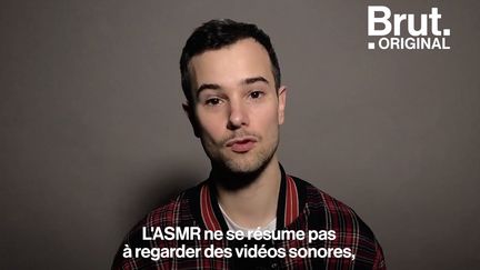 Sur YouTube, Flo fait des vidéos ASMR, une étrange méthode de relaxation qui repose essentiellement sur les sons. Il explique ses bienfaits et démonte les clichés qui lui sont associés.