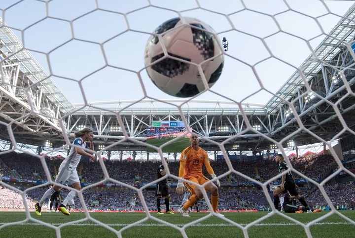 L'Islandais Alfred Finnbogason égalise contre l'Argentine, samedi 16 juin à Moscou (Russie). (FEDERICO GAMBARINI / DPA)